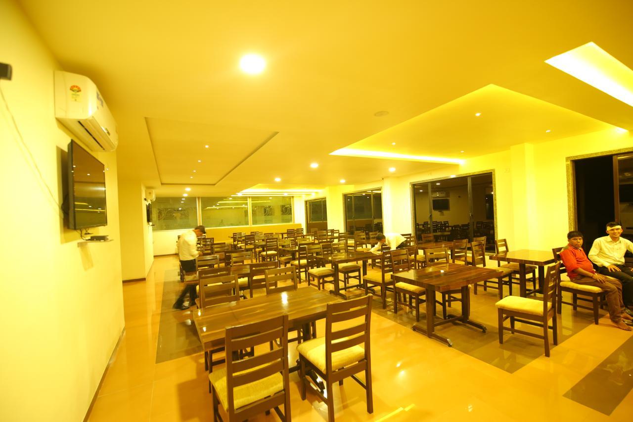 Saubhagya Inn International Lucknow Buitenkant foto