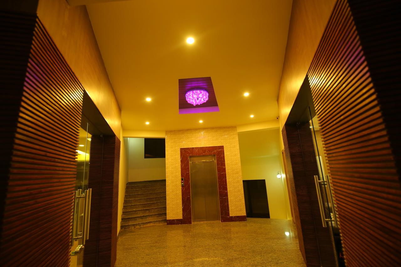 Saubhagya Inn International Lucknow Buitenkant foto